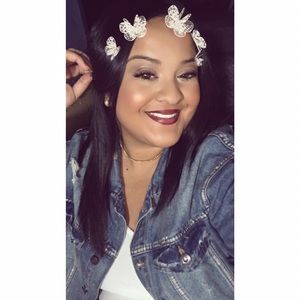 Meet your Posher, Vanessa